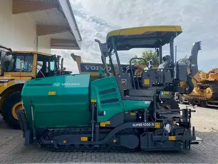 Finišery 2025 VÖGELE S 1300-3i MIETE / RENTAL (12005170) (2)