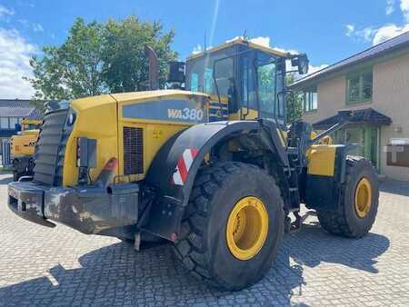 Kolové nakladače 2013 Komatsu WA 380-7 (12002262) (4)