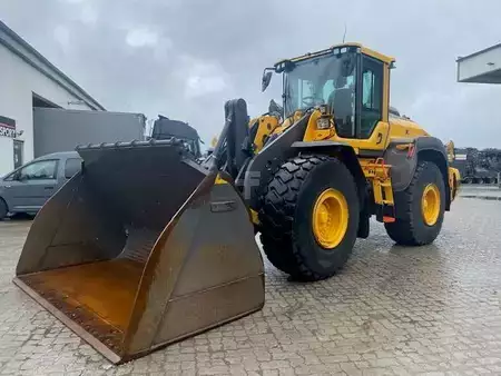 Kolové nakladače 2023 Volvo L 110 H (12005910) (8)