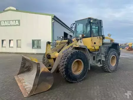 Pyöräkuormaajat 2008 Komatsu WA 200-5 (12005680) (1)