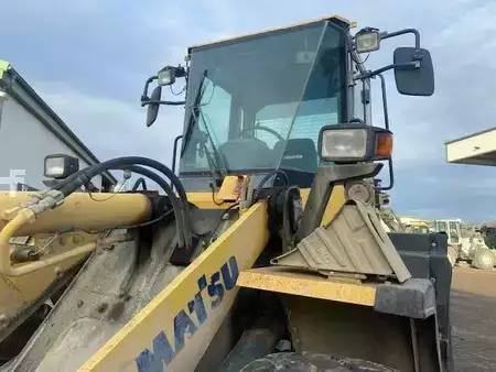 Pyöräkuormaajat 2008 Komatsu WA 200-5 (12005680) (10)