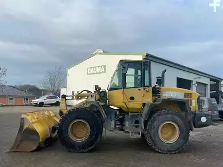 Pyöräkuormaajat 2008 Komatsu WA 200-5 (12005680) (2)