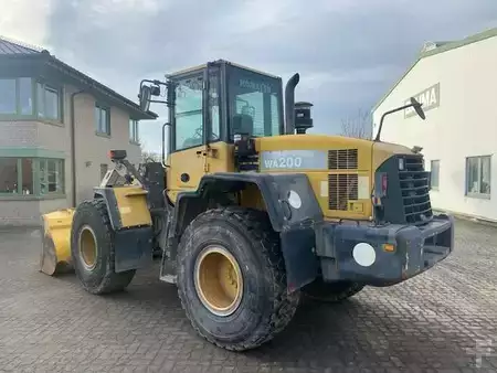 Pyöräkuormaajat 2008 Komatsu WA 200-5 (12005680) (3)