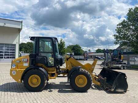 Ładowarki kołowe 2023 Caterpillar 908-14A  40 km/h MIETE / RENTAL (12002092) (6)