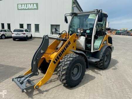 Kolové nakladače 2023 Liebherr L 504 Compact EUR 949,- MIETE / RENTAL (12002036) (7)