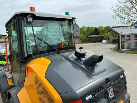 Kolové nakladače 2025 LiuGong 820 T Volvo SW, A/C, BSS, Waage, 40 km/h, MIETE (19)