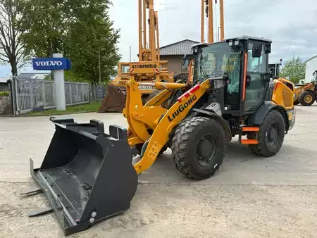 Kolové nakladače 2025 LiuGong 820 T Volvo SW, A/C, BSS, Waage, 40 km/h, MIETE (3)