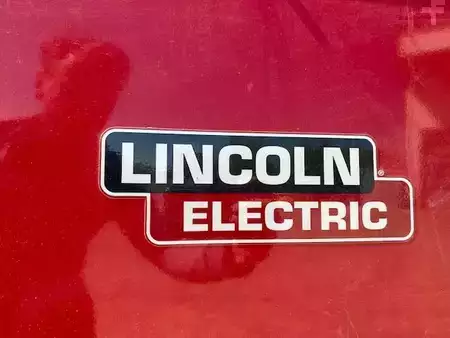 Ostatní 2012 Lincoln (1146) IDEALARC DC 400 (8)