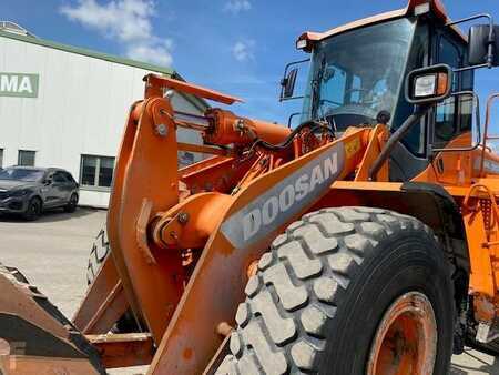 Chargeuse sur pneus 2014 Doosan DL 300-3 (12005349) (10)