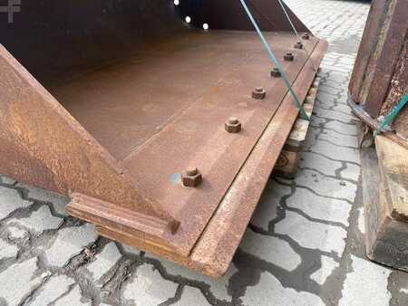 Přídavná zařízení 0 VTN (12005499) 1.80 m starrer GL / digging bucket OQ 6 (3)