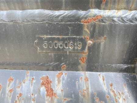 Přídavná zařízení 0 VTN (12005499) 1.80 m starrer GL / digging bucket OQ 6 (8)