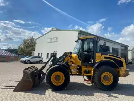 Kolové nakladače 2019 Volvo L 45 H A/C, BSS, ZSA, 3. Kreis, SW (12005977) (1)