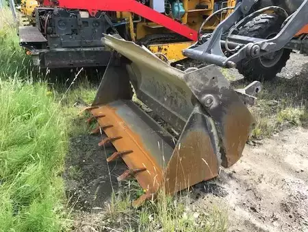 Vedlegg 0 Volvo (0839) gebr. Volvo 4in1 Klappschaufel / bucket (4)