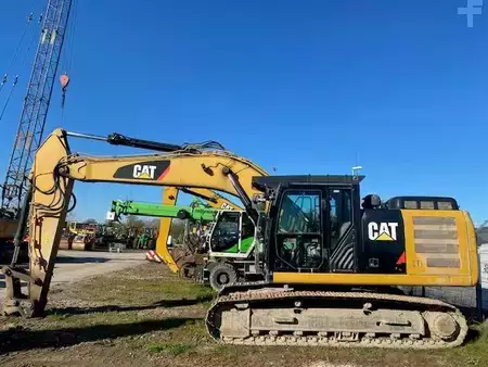 Koparki gąsienicowe 2015 Caterpillar 324 E LN (12005781) (2)