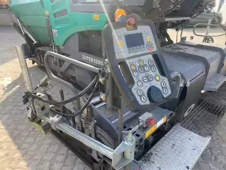 Rozściełacze kołowe 2022 VÖGELE S 1300-3i MIETE / RENTAL (12001899) (15)