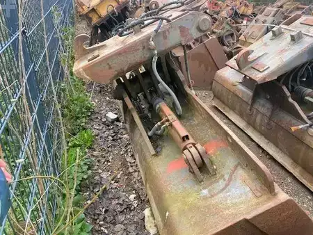 Přídavná zařízení 0 Volvo 2.45 m hydr. Grabenlöffel SW Volvo S2 (367) (9)