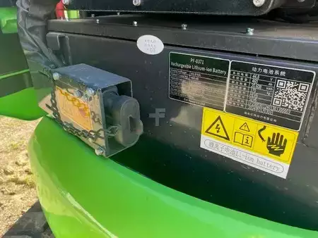 Minibagry 2024 LiuGong 9027 FE Electric, SW OQ 30 MIETE / RENT (12005252) (16)