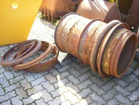 Ostatní 0 Caterpillar (147) 950 F / G rim / Felge (2)