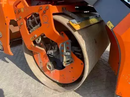 Tandemové válce 2015 Hamm DV+ 90i V/O MIETE / RENTAL (12000619) (11)
