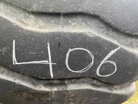 Ostatní 0 Bridgestone (406) 750/65R25 ** Reifen / tyre (4)