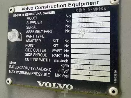 Přídavná zařízení 0 Volvo 1.50 m Tieflöffel / bucket Volvo S70 (99002540) (15)