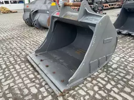 Přídavná zařízení 0 Volvo 1.50 m Tieflöffel / bucket Volvo S70 (99002540) (4)