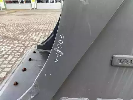 Přídavná zařízení 0 Volvo 1.50 m Tieflöffel / bucket Volvo S70 (99002540) (6)