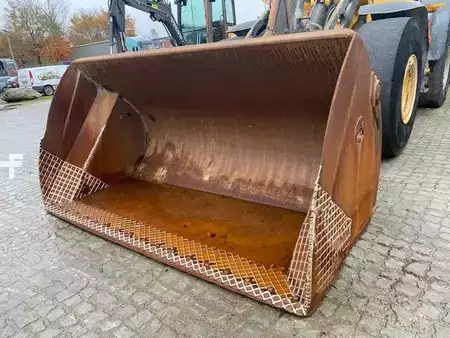 Påbygningsaggregater 0 Kaiser (5256) ca. 3.6 cbm gebr. Hochkippschaufel / bucket (9)