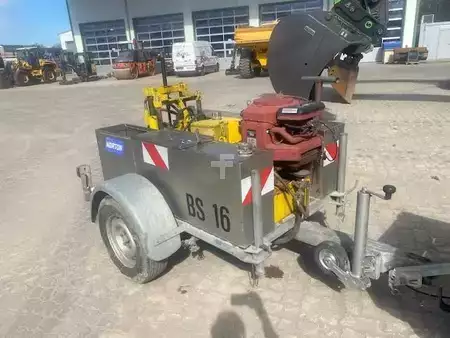 Wiertnice obrotowe 1990 Norton BS 16 Kernbohrwagen mit 200 mm Bohrkrone (1)