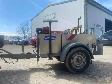 Wiertnice obrotowe 1990 Norton BS 16 Kernbohrwagen mit 200 mm Bohrkrone (5)