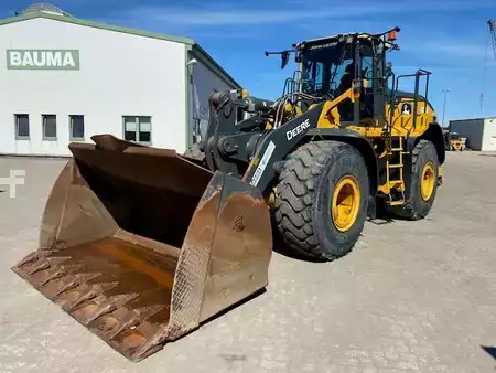 Ładowarki kołowe 2023 John Deere 744 P MIETE / RENTAL (12002125) (1)