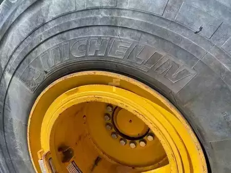 Ładowarki kołowe 2023 John Deere 744 P MIETE / RENTAL (12002125) (12)