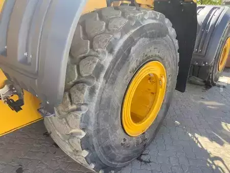 Ładowarki kołowe 2023 John Deere 744 P MIETE / RENTAL (12002125) (17)