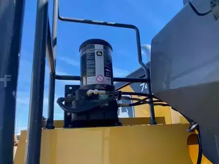 Ładowarki kołowe 2023 John Deere 744 P MIETE / RENTAL (12002125) (20)