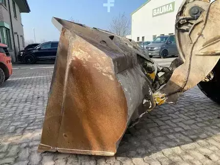 Kerekes rakodó 1997 Liebherr L 531 (12005664) (10)