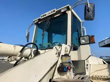 Kerekes rakodó 1997 Liebherr L 531 (12005664) (11)