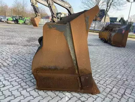 Accessoires 0 KSW (12005242)  5.0 cbm gebr. Schaufel / bucket (1)