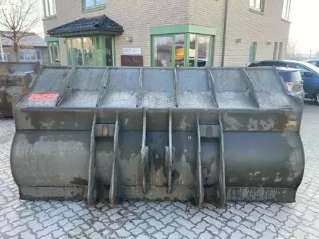 Accessoires 0 KSW (12005242)  5.0 cbm gebr. Schaufel / bucket (8)