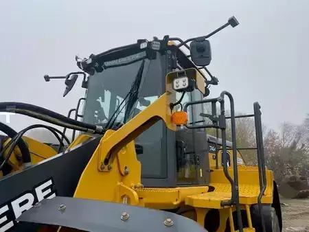 Ładowarki kołowe 2023 John Deere 744 P MIETE / RENTAL (12002126) (14)