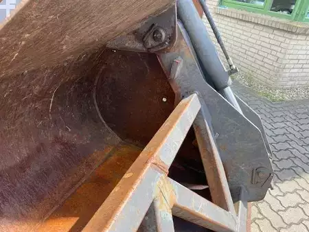 Acessórios 2016 Seiler (2654) 2.5 cbm Seiler Schaufel / bucket (18)