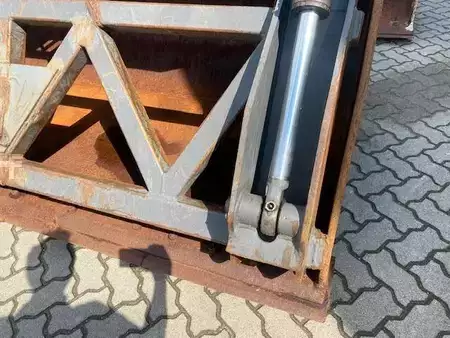Acessórios 2016 Seiler (2654) 2.5 cbm Seiler Schaufel / bucket (20)