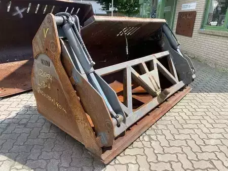 Acessórios 2016 Seiler (2654) 2.5 cbm Seiler Schaufel / bucket (7)