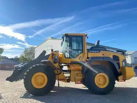 Kolové nakladače 2024 Volvo L 120 H  A/C, BSS, ZSA, 3. Kreis, SW, OptiShift (1)