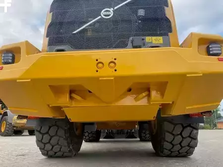 Kolové nakladače 2023 Volvo L 110 H (12005912) (16)
