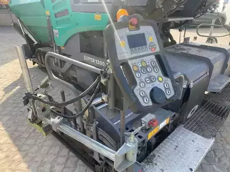 Radfertiger 2022 VÖGELE Super 1300-3i MIETE / RENTAL (12001899) (15)