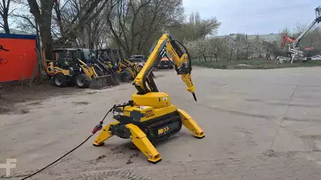 Ostatní 2025 Brokk B110 (8)