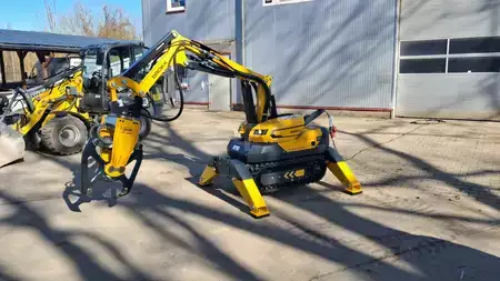 Autres 2026 Brokk B130+ (12)