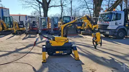 Autres 2026 Brokk B130+ (7)