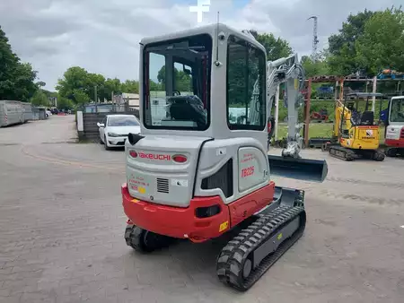 Mini kotrógép 2026 Takeuchi TB225 (9)