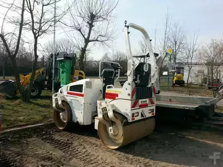 Tandemruller 2010 BOMAG BW120AD-4 (2)